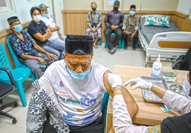 Ketentuan Baru: Jamaah Umroh harus divaksinasi Meningitis sebelum Keberangkatan