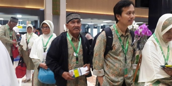 Kisah Tukang Ojek “Bayar Seikhlasnya” yang bisa pergi Umroh