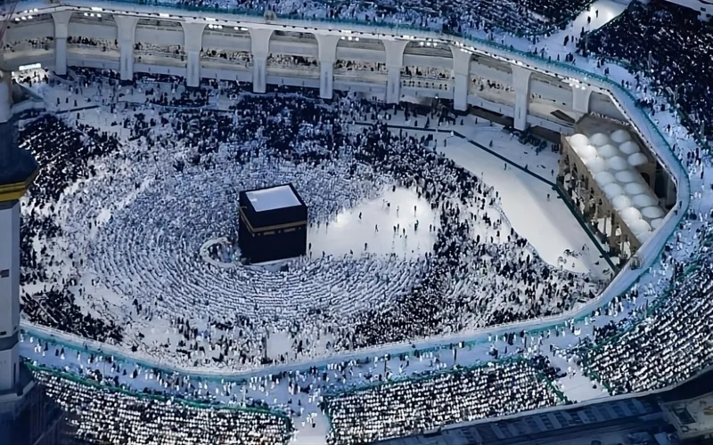 Suasana Sholat Tarawih di Masjidil Haram